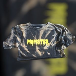 MOMSTER CROP TOP